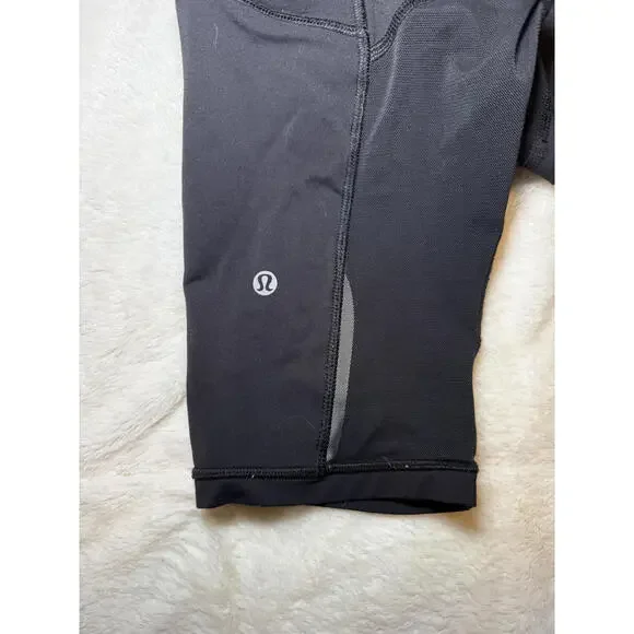 Lululemon Black Women's Capri Leggings Size 10 - Picture 3 of 5
